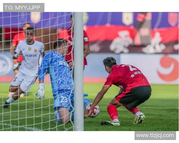 中超热战曼联逆转尤文图斯乌龙球成比赛转折点引发转会热议