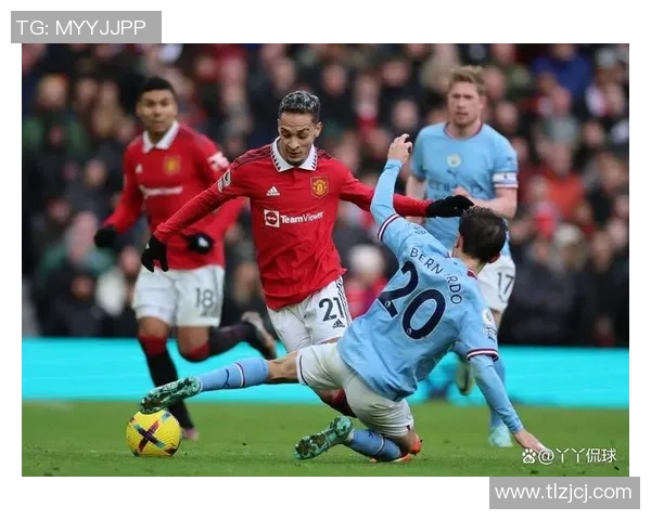 德甲焦点战曼城与曼联握手言和争议判罚引发全场热议 德甲焦点战曼城与曼联握手言和争议判罚引发全场热议