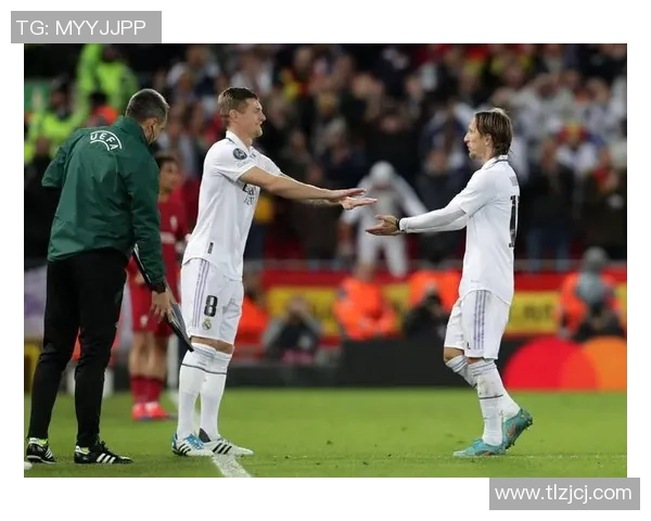 足总杯精彩对决利物浦与皇马战成平局绝杀瞬间点燃全场激情 足总杯精彩对决利物浦与皇马战成平局绝杀瞬间点燃全场激情