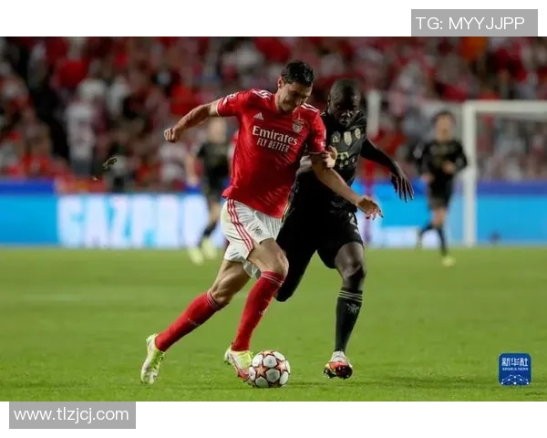 足总杯精彩对决拜仁狂胜本菲卡乌龙球引爆全场气氛 足总杯精彩对决拜仁狂胜本菲卡乌龙球引爆全场气氛