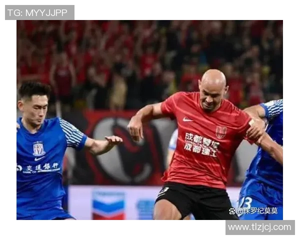 中超焦点战：AC米兰大胜曼联引发争议判罚全场沸腾