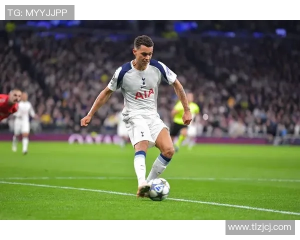 国王杯激战AC米兰与热刺互交白卷红牌事件引发全场热议与十大精彩瞬间回顾